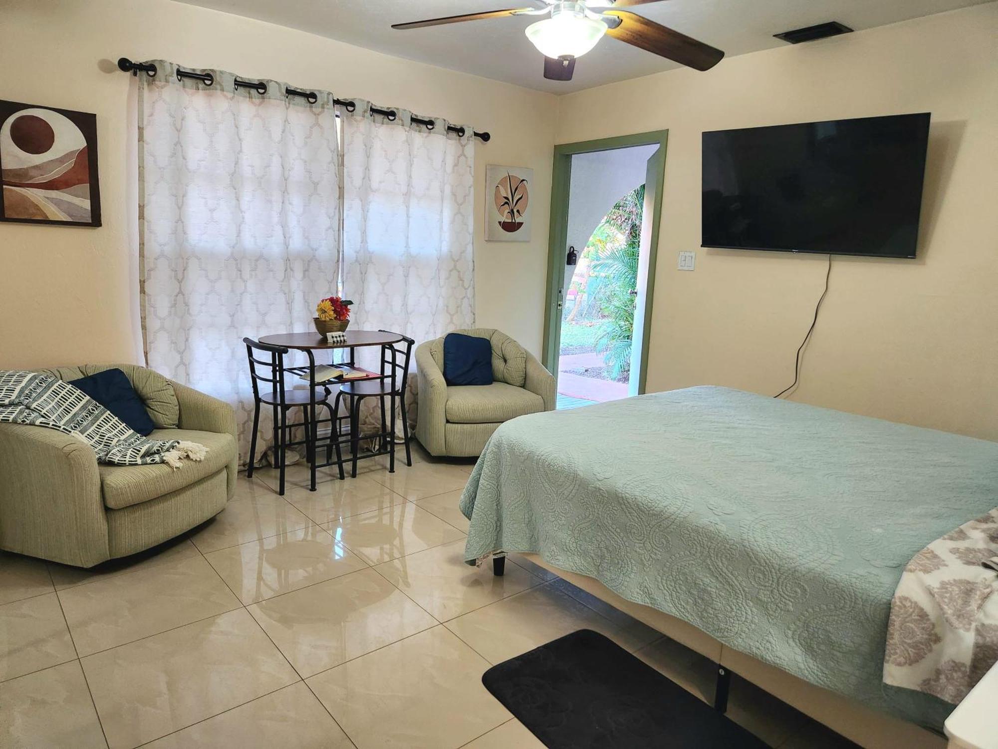 The Green Door Bungalow Naples Luaran gambar