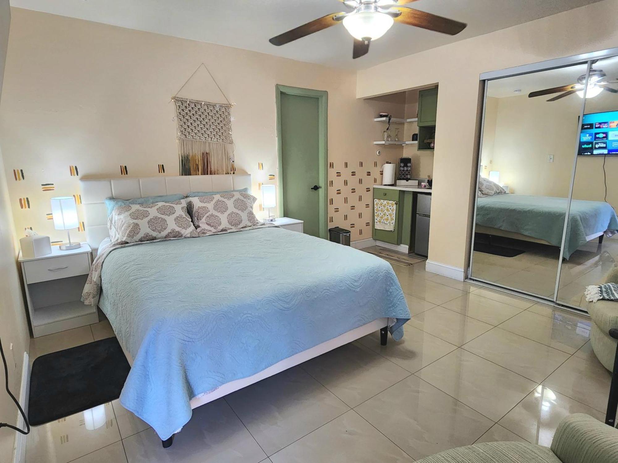 The Green Door Bungalow Naples Luaran gambar